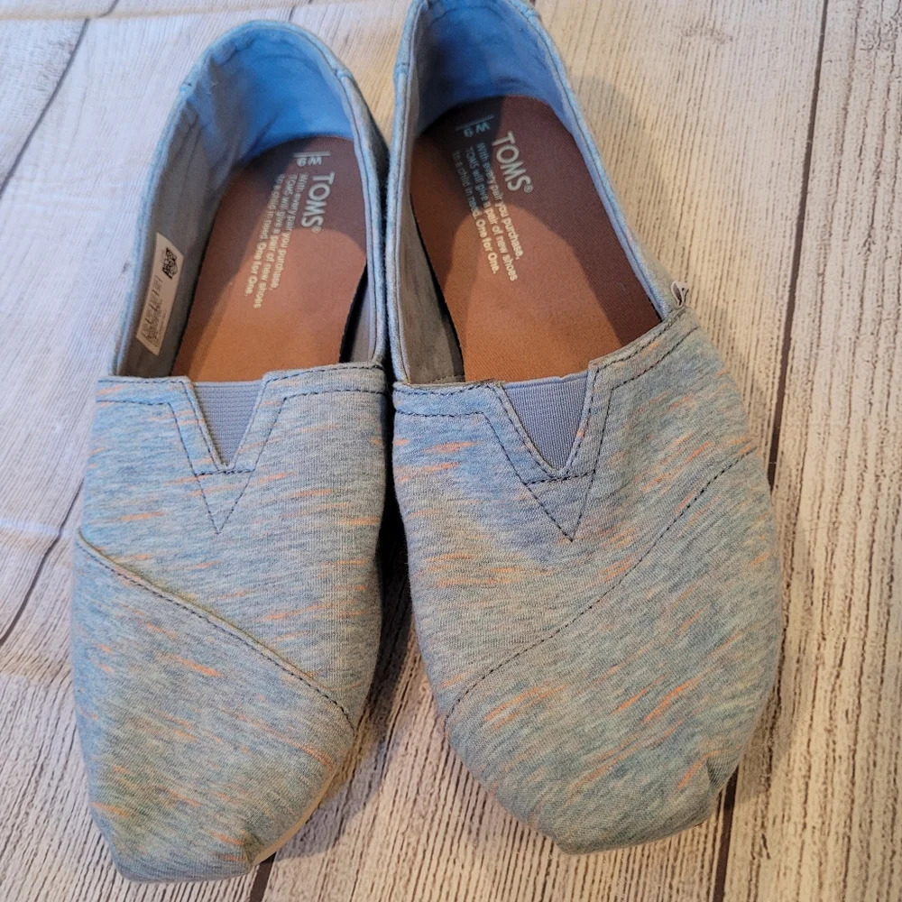 Toms Women's •Size 9• Light Blue & Pink Slip On Comfort Shoes. Very soft